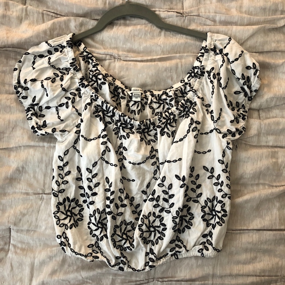Off the shoulder American Eagle eyelet crop top